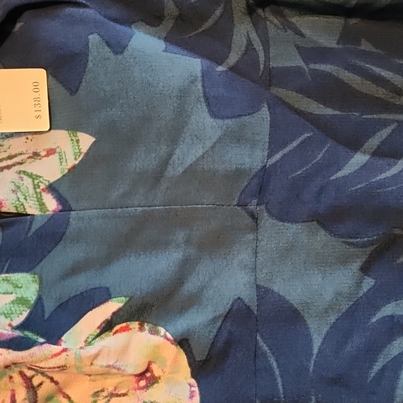 Gorgeous Maeve Cold Shoulder Dress - Picture 7 of 11